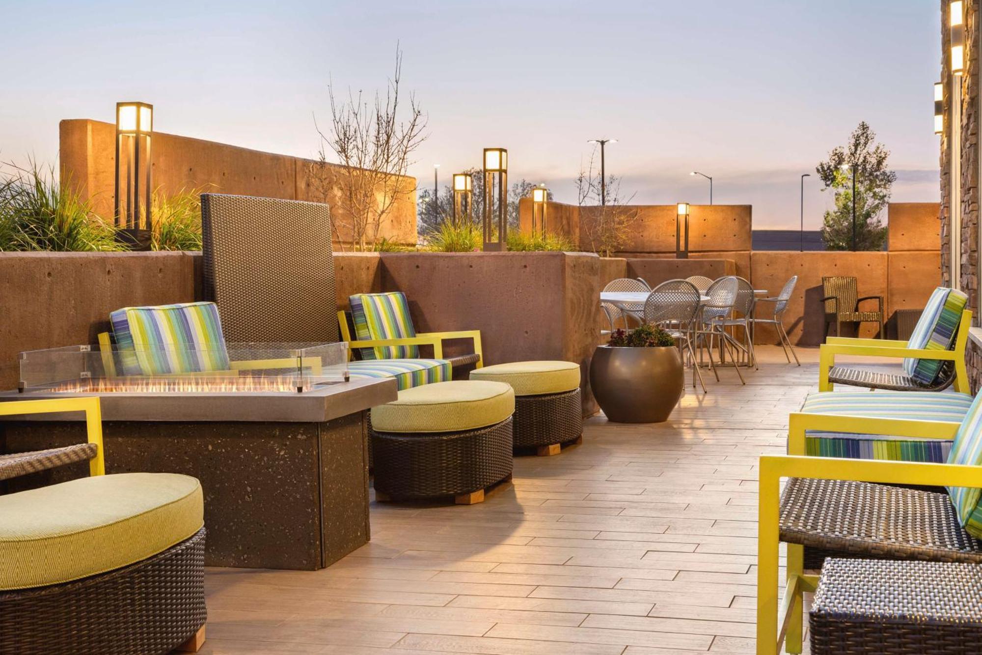 Home2 Suites By Hilton Albuquerque Downtown/University Exterior photo